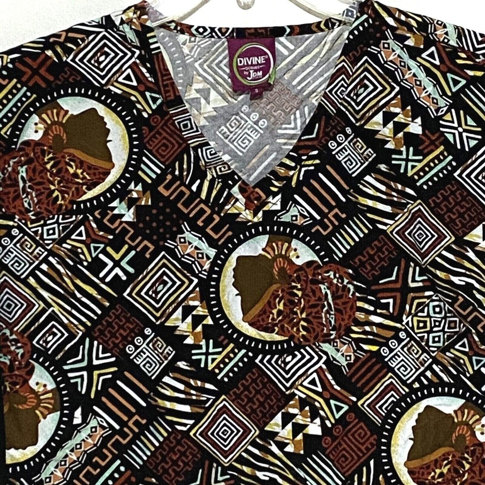 Divine Tribal Queen Scrub Top S Black Medical Uniform Dental Technician Vet Tech